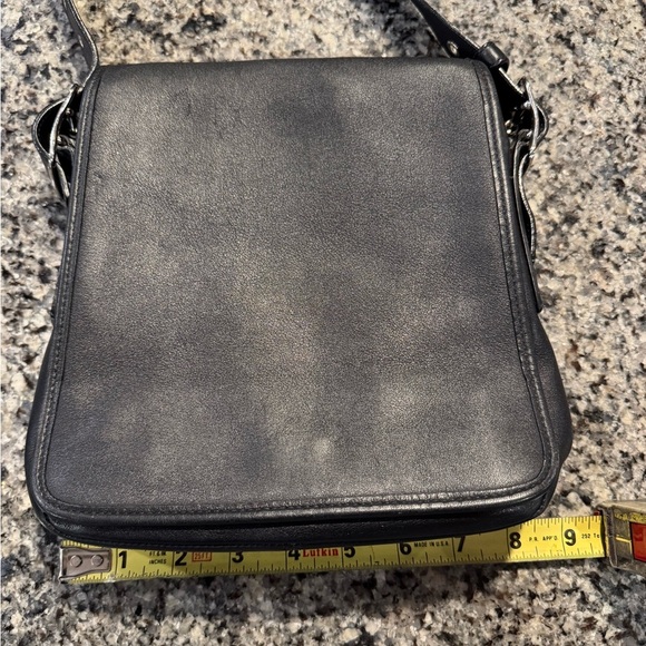 Wary 2000s Coach Leather Purse - Picture 2 of 10